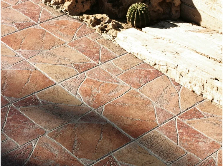 Esempio di piastrelle in giardino