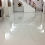 Pavimento in resina lucido