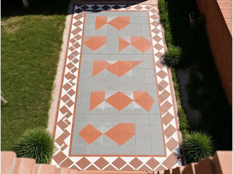 Pavimentazioni per esterni con motivi geometrici