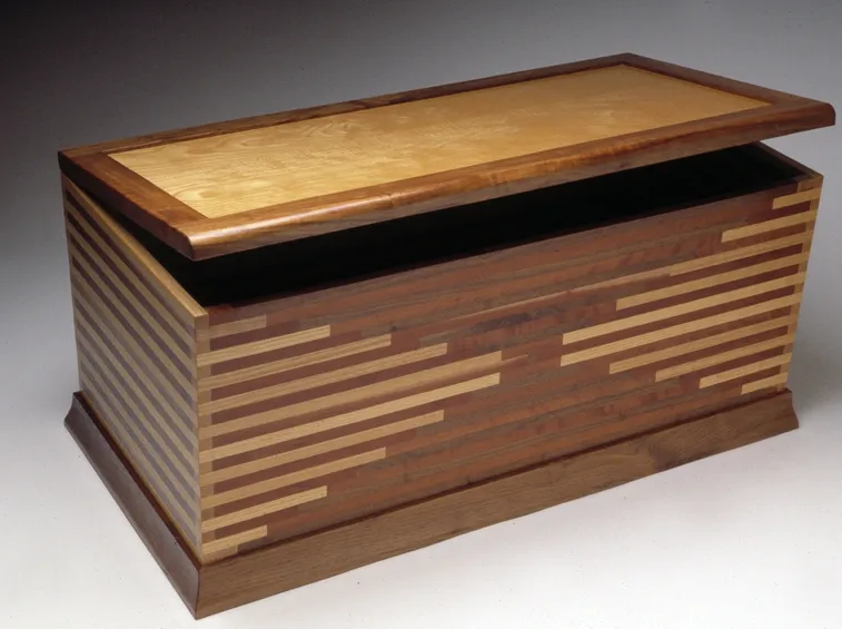 Cassapanca in legno di ottimo pregio