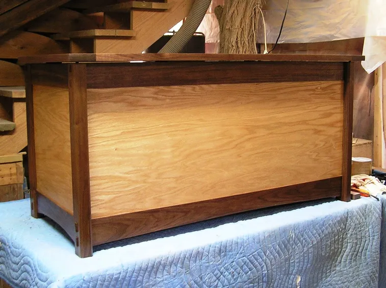 Cassapanca in legno artigianale