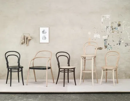 Alcuni esempi di sedie thonet