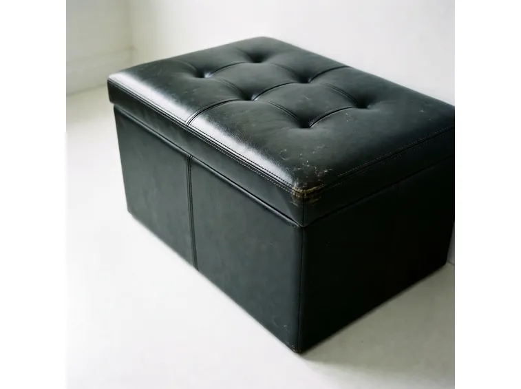 Divanetto contenitore nero