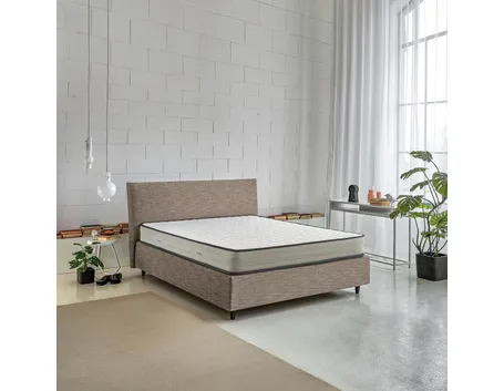 Perché il materasso si inumidisce quando la camera è fredda (foto Letto Dorelan Class)