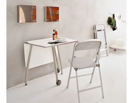 esempio di tavolo pieghevole moderno