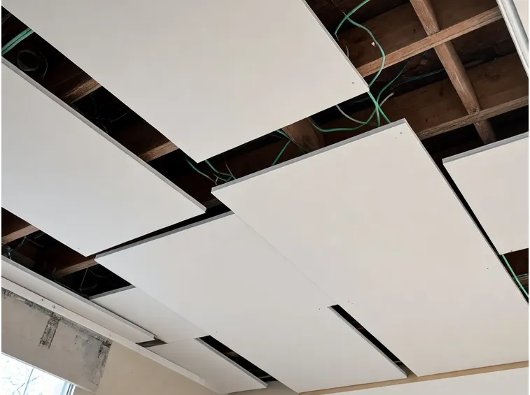 Controsoffitto in costruzione