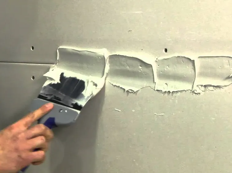 Utilizzo dello stucco sulle giunture delle lastre