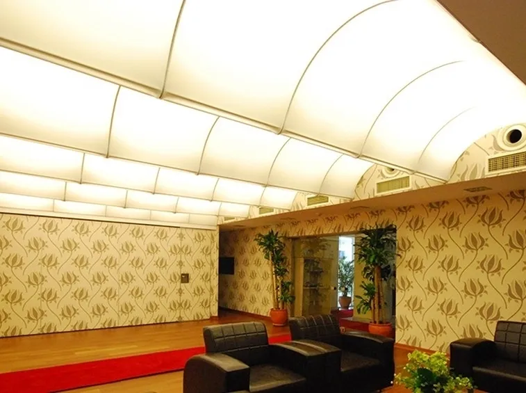 Soffitto teso