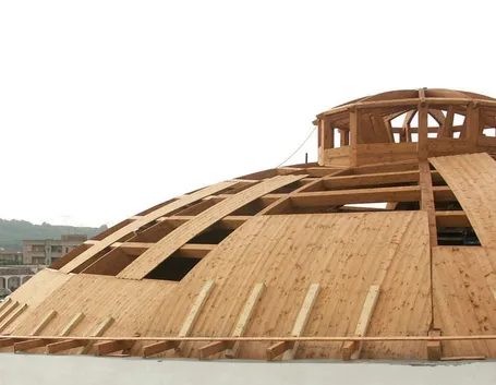 Originale copertura in legno