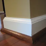 Elegante battiscopa laminato