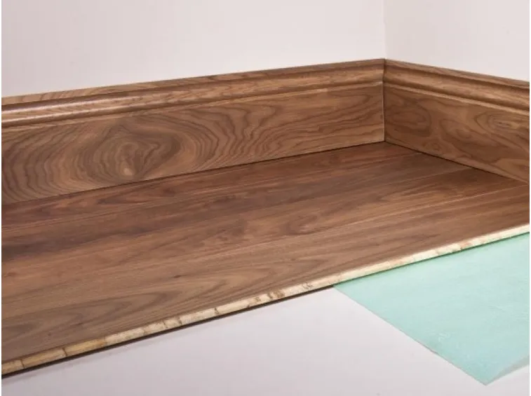 Battiscopa legno