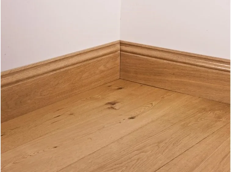 Materiale battiscopa