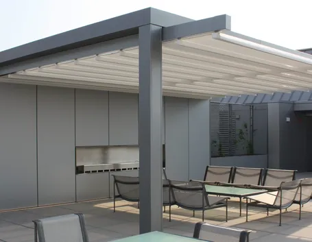 Copertura terrazzo con tenda da sole