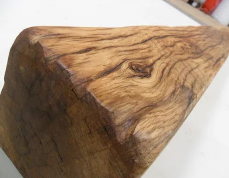 Trave in legno invecchiata