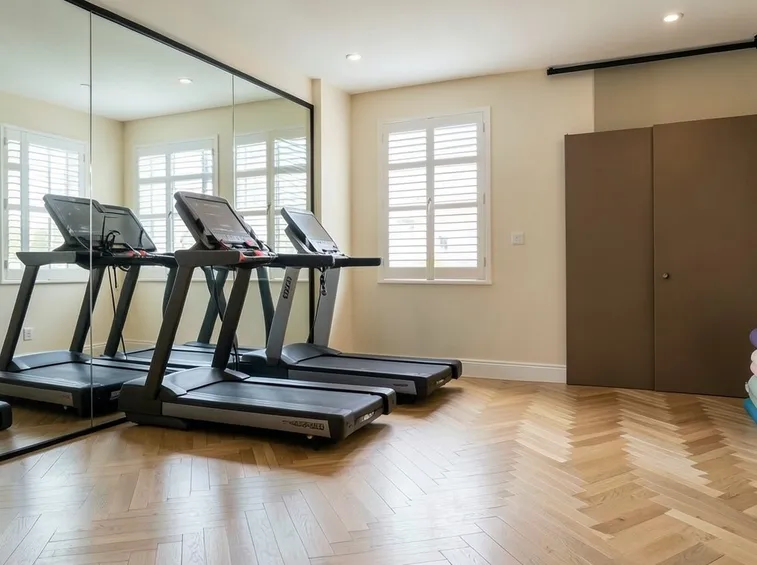 Esempio parete a specchio per palestra