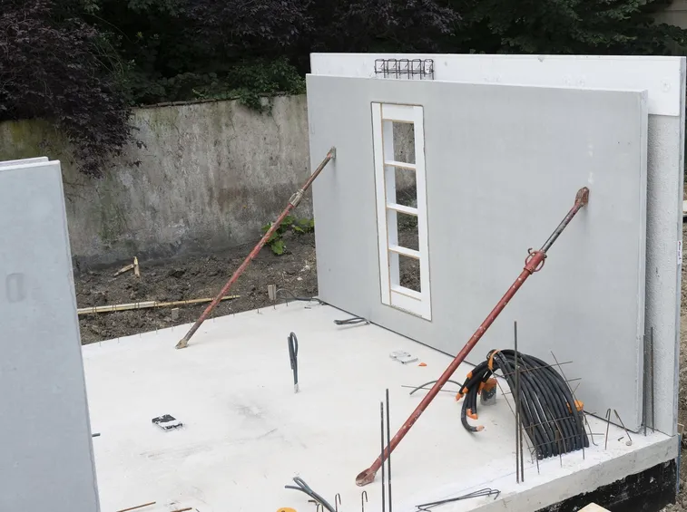 Installazione pareti prefabbricate