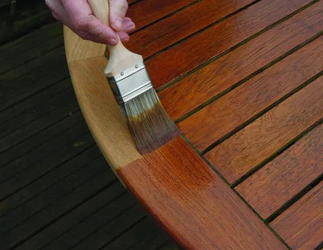 verniciare legno