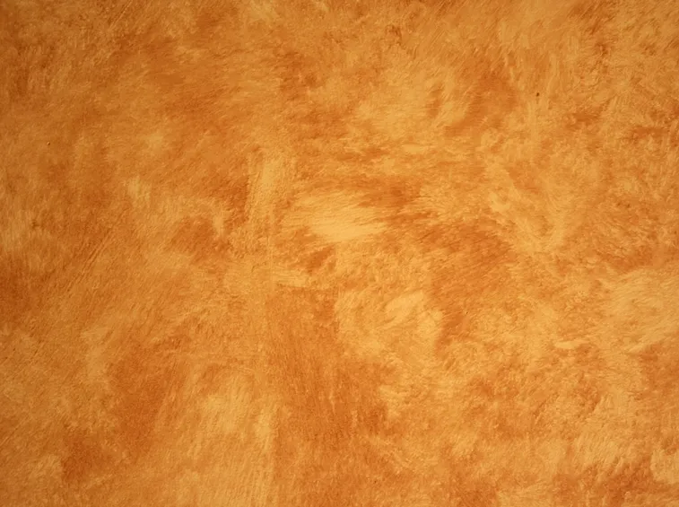 muro dipinto con la tecnica della spugnatura