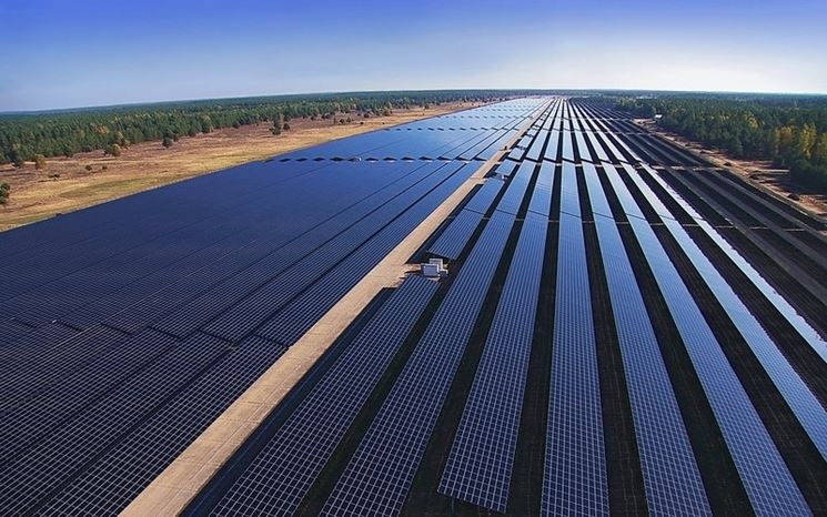 Grande impianto fotovoltaico