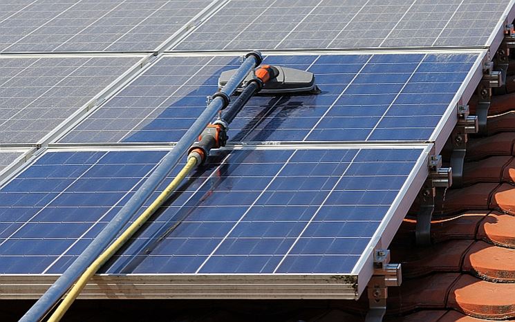 Operazioni manutenzione impianto fotovoltaico