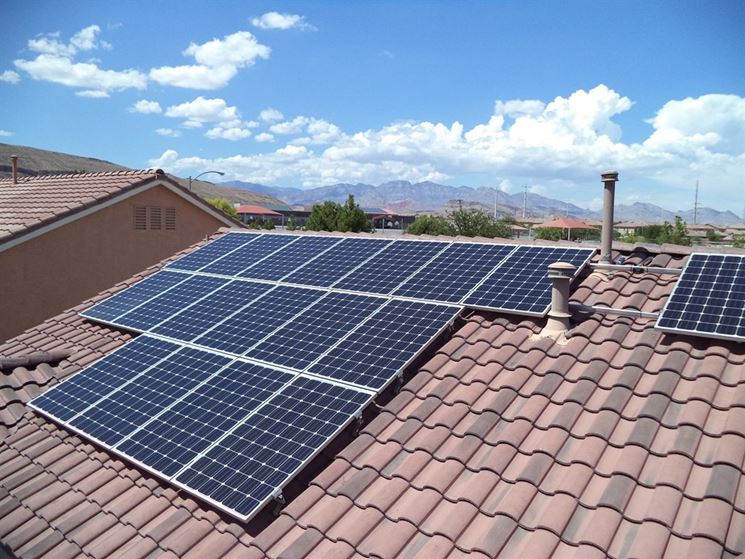 Pannelli fotovoltaici tetto