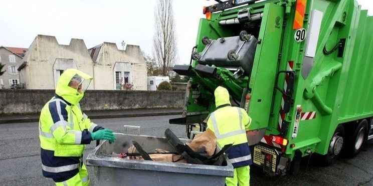 Raccolta per smaltimento rifiuti