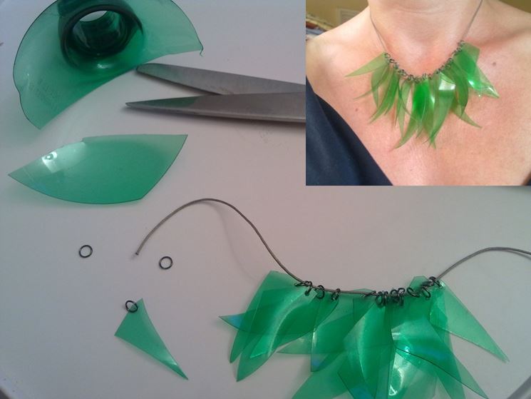 Collana in plastica