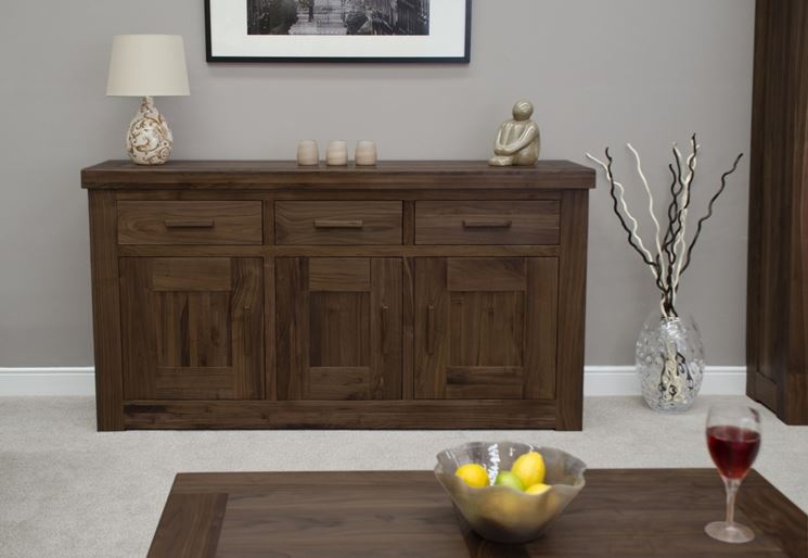 credenza in legno di noce