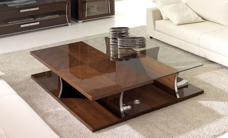 Tavolino di legno pregiato e vetro