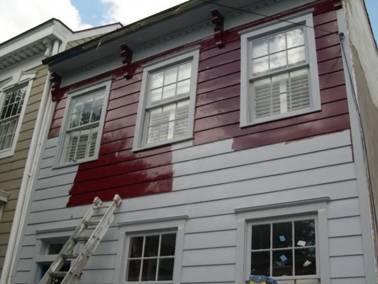 Applicazioni di stucco per legno