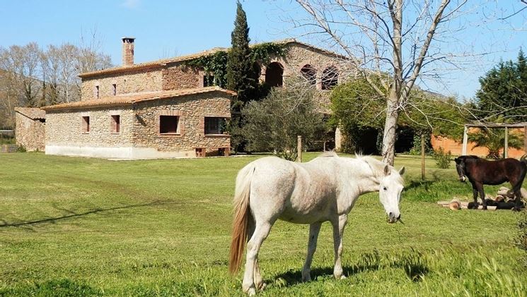 Casa trasformata in agriturismo