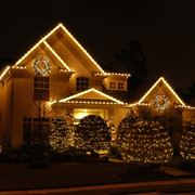 Una casa illuminata per Natale