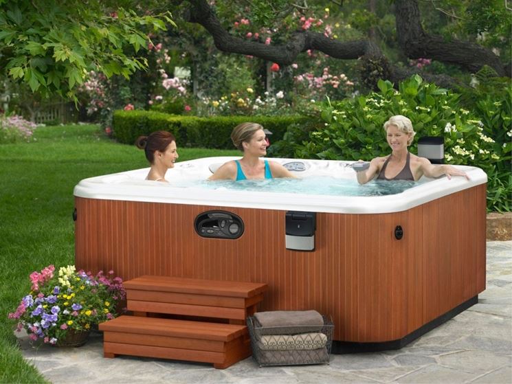 Vasche idromassaggio da esterno piscine da giardino vasca ... Vasca idromassaggio fai da te
