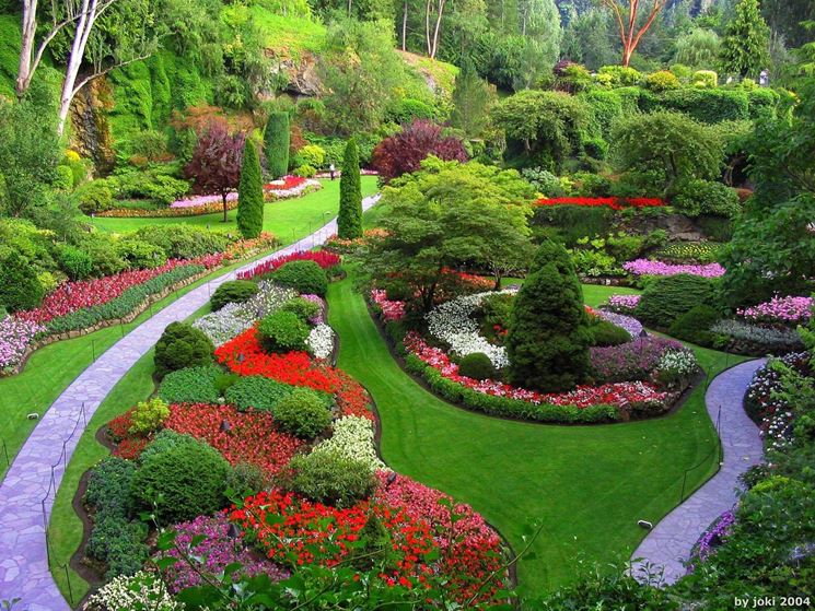 Splendido giardino fiorito