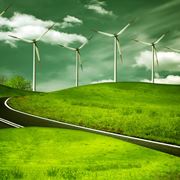 Strada verde impianto eolico