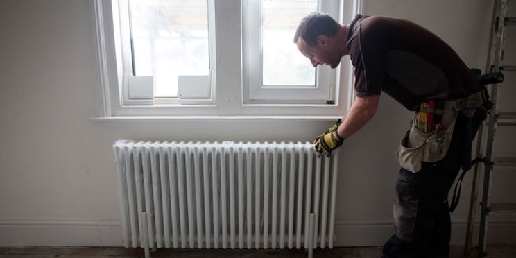 L'installazione di un termosifone in un'abitazione