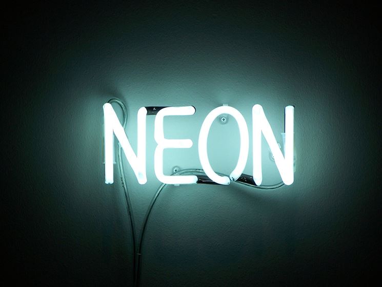 Tubi di Luce al Neon