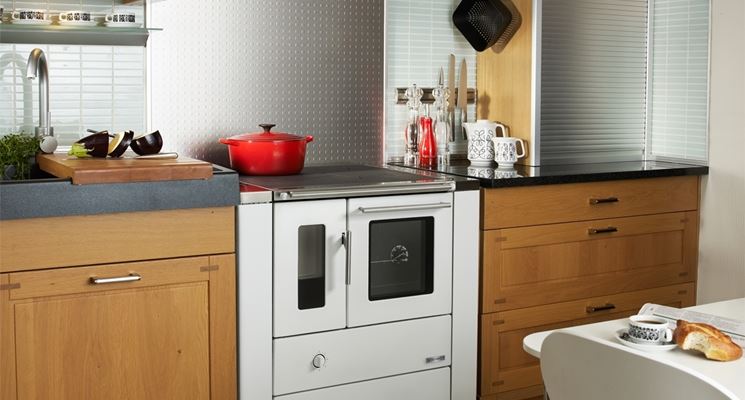 Termocucina inserita nell'arredamento della cucina