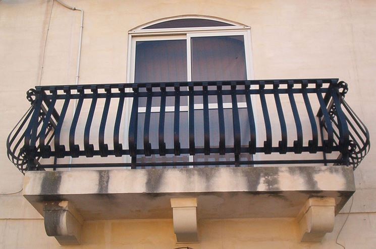 balcone aggettante