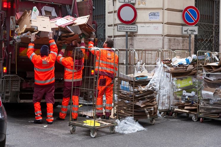 Raccolta rifiuti a Roma