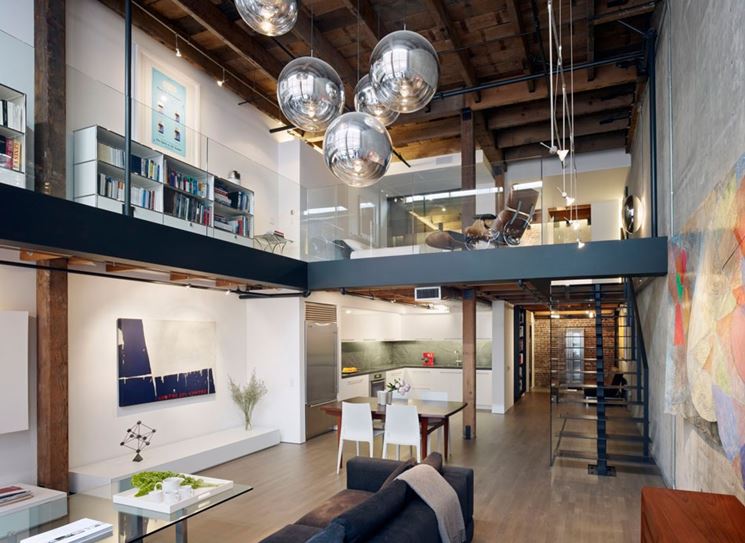 loft soppalcato in un magazzino