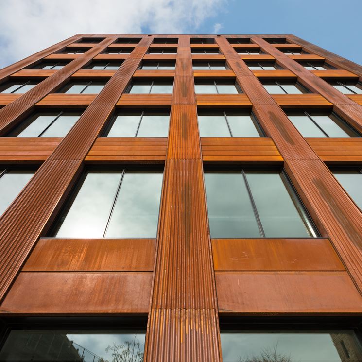 Un edificio realizzato in legno