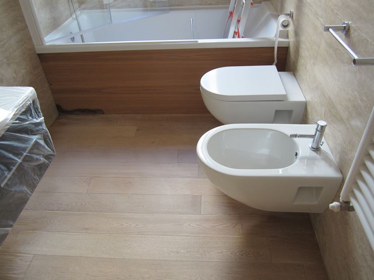 Parquet laminato in bagno