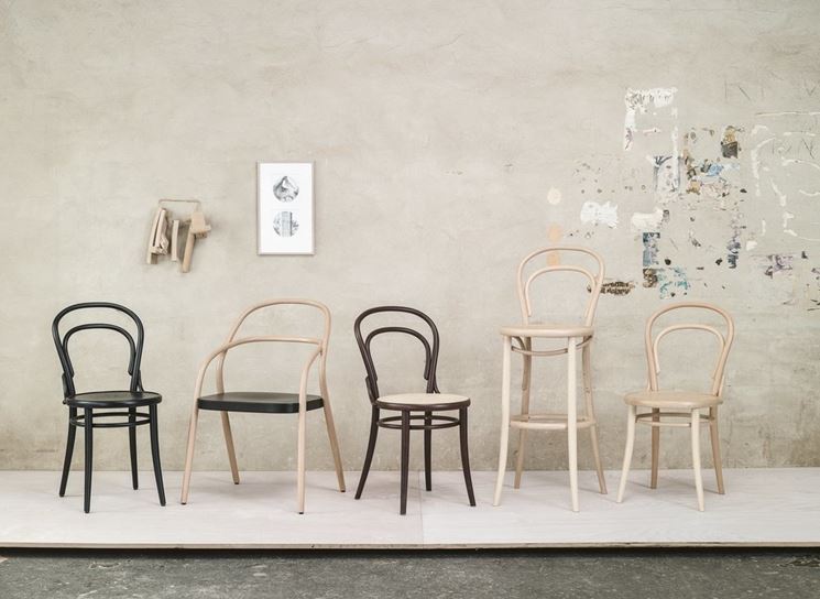 Alcuni esempi di sedie thonet