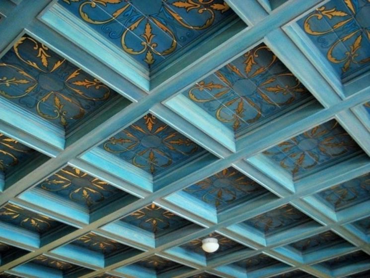 soffitto decorato a cassettoni