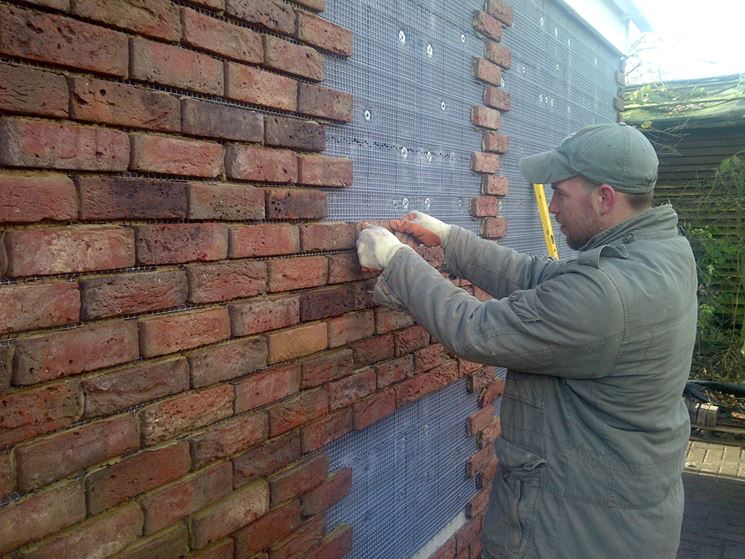 Esempio di muro in listelli di cotto