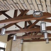 Soffitto con travi in legno